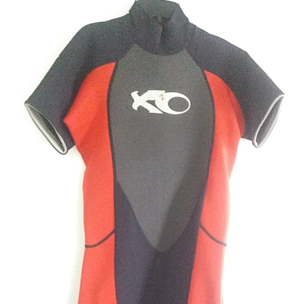 Men's Neoprene Wetsuit, Size M, Color: Black and Red
